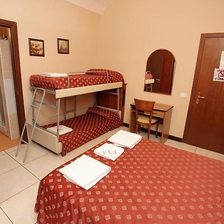 Hostel Pink Floyd Roma Eksteriør bilde