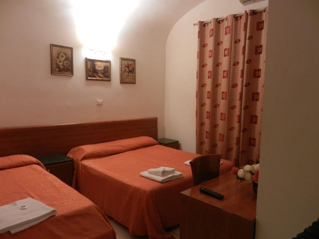 Hostel Pink Floyd Roma Eksteriør bilde