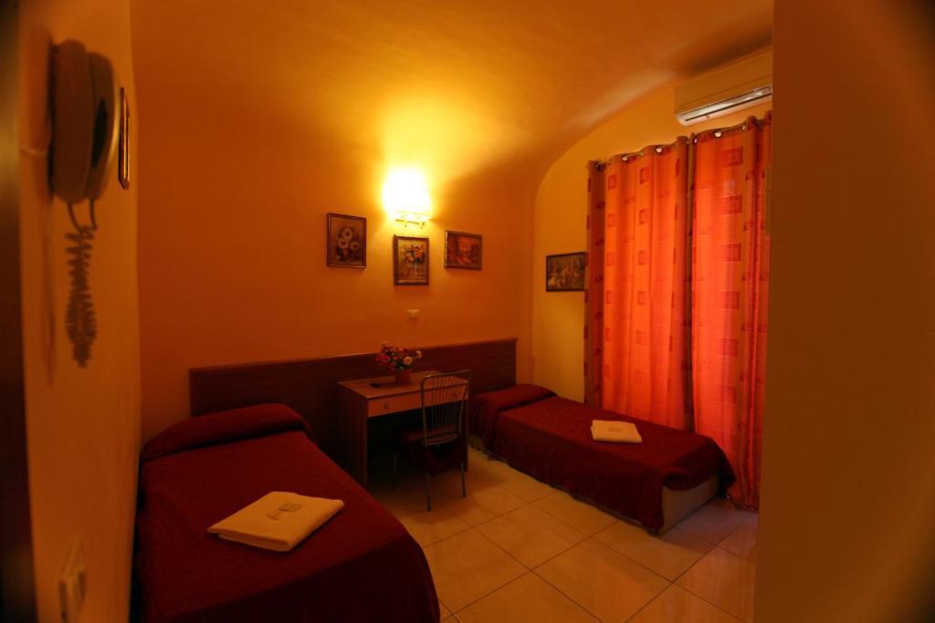 Hostel Pink Floyd Roma Rom bilde